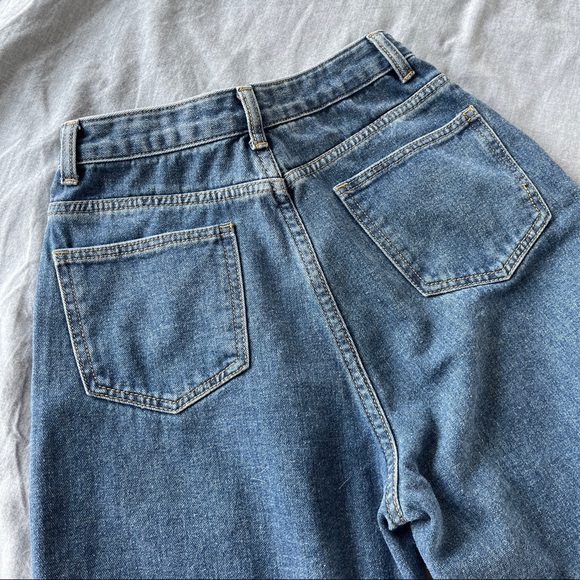 Asymmetric wide leg straight Jeans - Picture 3 of 6